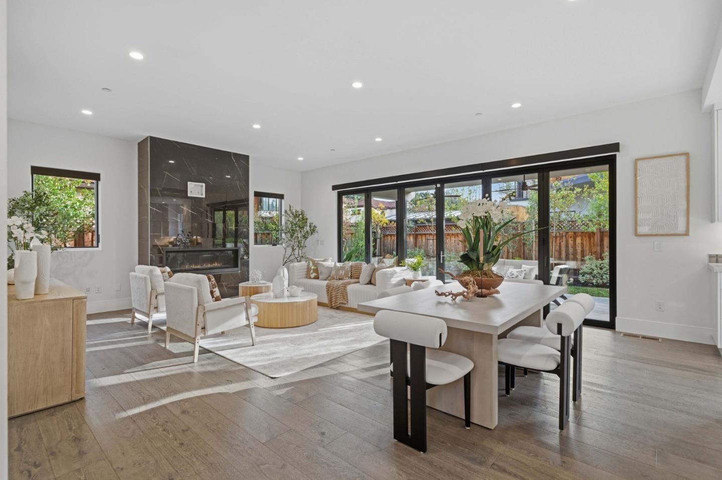 Detail Gallery Image 2 of 75 For 575 Maybell Ave, Palo Alto,  CA 94306 - 5 Beds | 6/1 Baths