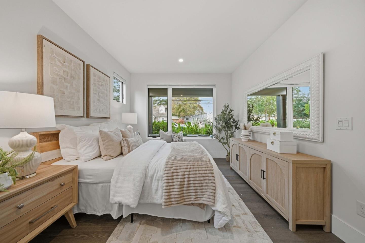 Detail Gallery Image 25 of 75 For 575 Maybell Ave, Palo Alto,  CA 94306 - 5 Beds | 6/1 Baths