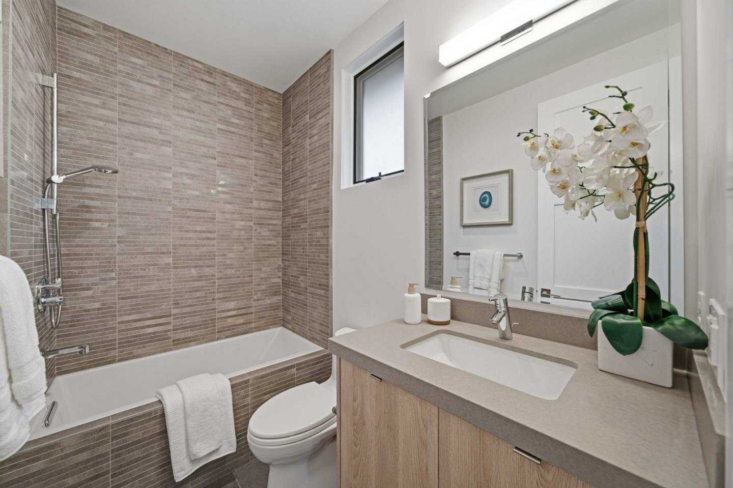 Detail Gallery Image 26 of 75 For 575 Maybell Ave, Palo Alto,  CA 94306 - 5 Beds | 6/1 Baths