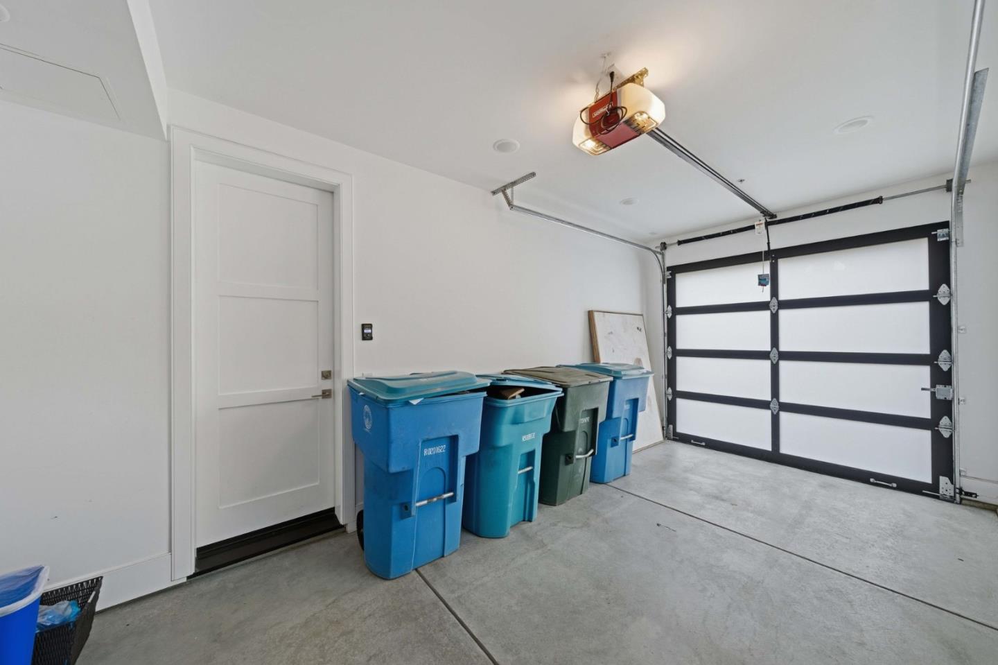 Detail Gallery Image 27 of 75 For 575 Maybell Ave, Palo Alto,  CA 94306 - 5 Beds | 6/1 Baths