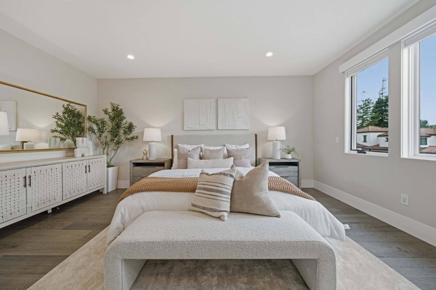 Detail Gallery Image 38 of 75 For 575 Maybell Ave, Palo Alto,  CA 94306 - 5 Beds | 6/1 Baths