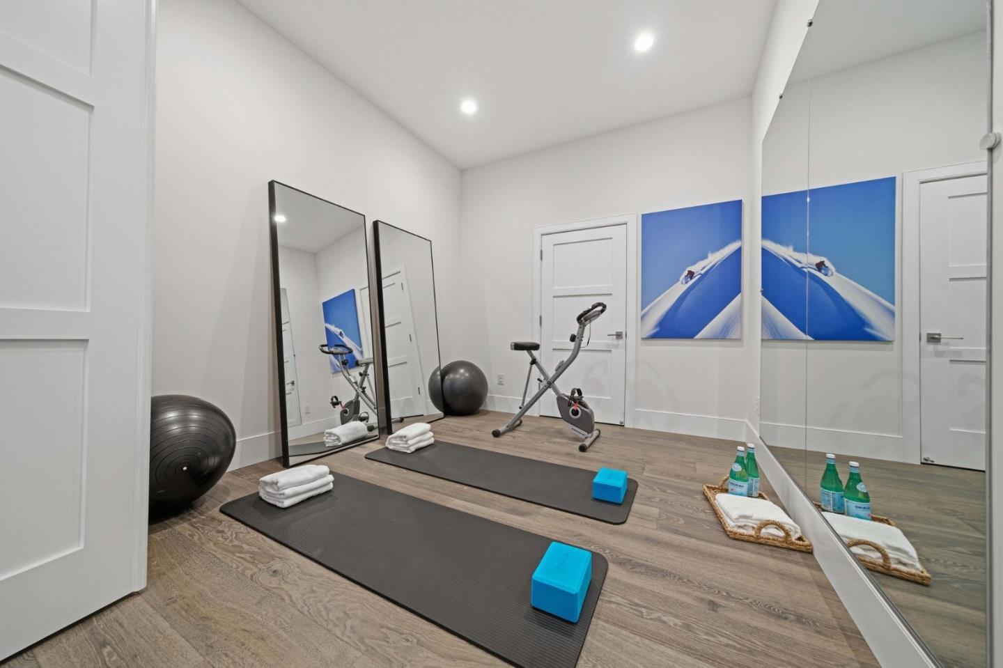 Detail Gallery Image 49 of 75 For 575 Maybell Ave, Palo Alto,  CA 94306 - 5 Beds | 6/1 Baths