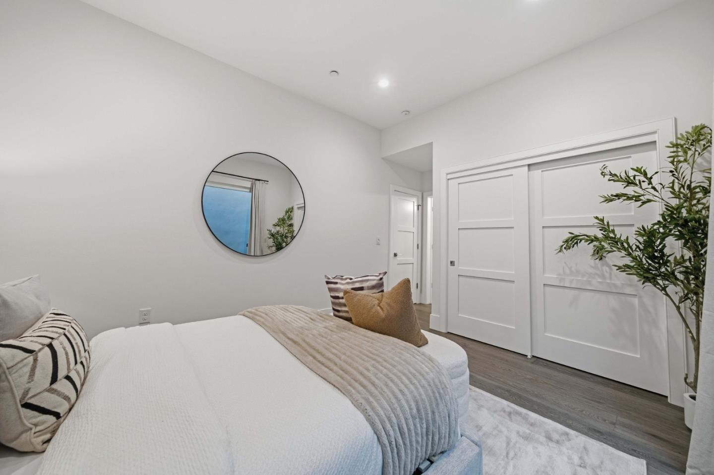 Detail Gallery Image 60 of 75 For 575 Maybell Ave, Palo Alto,  CA 94306 - 5 Beds | 6/1 Baths