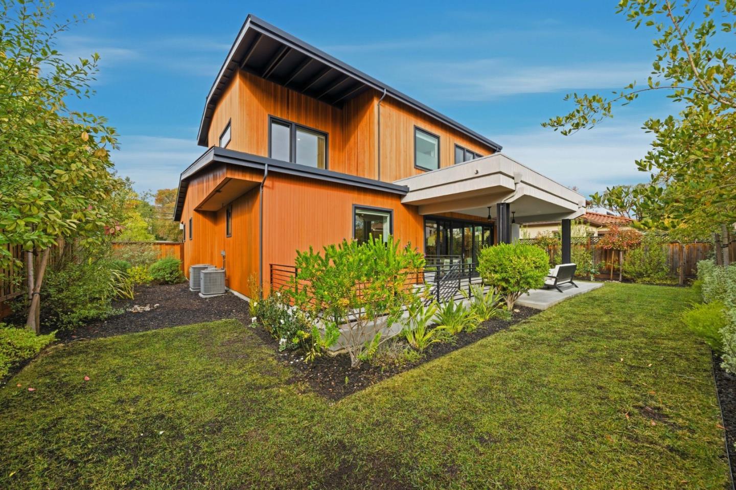 Detail Gallery Image 66 of 75 For 575 Maybell Ave, Palo Alto,  CA 94306 - 5 Beds | 6/1 Baths