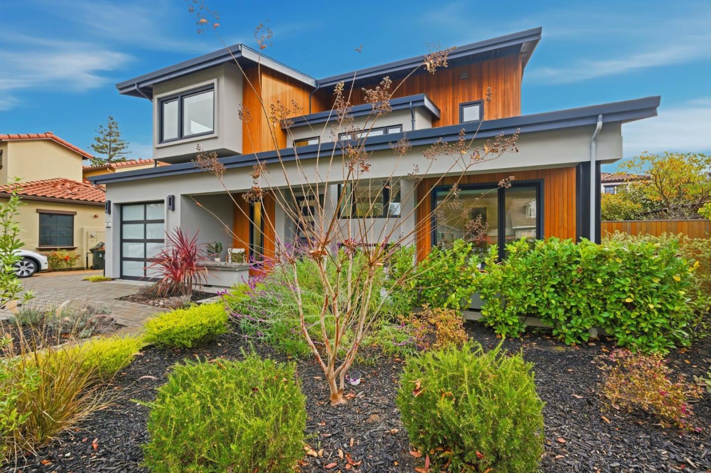 Detail Gallery Image 72 of 75 For 575 Maybell Ave, Palo Alto,  CA 94306 - 5 Beds | 6/1 Baths