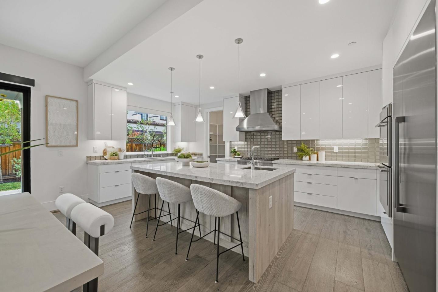 Detail Gallery Image 9 of 75 For 575 Maybell Ave, Palo Alto,  CA 94306 - 5 Beds | 6/1 Baths