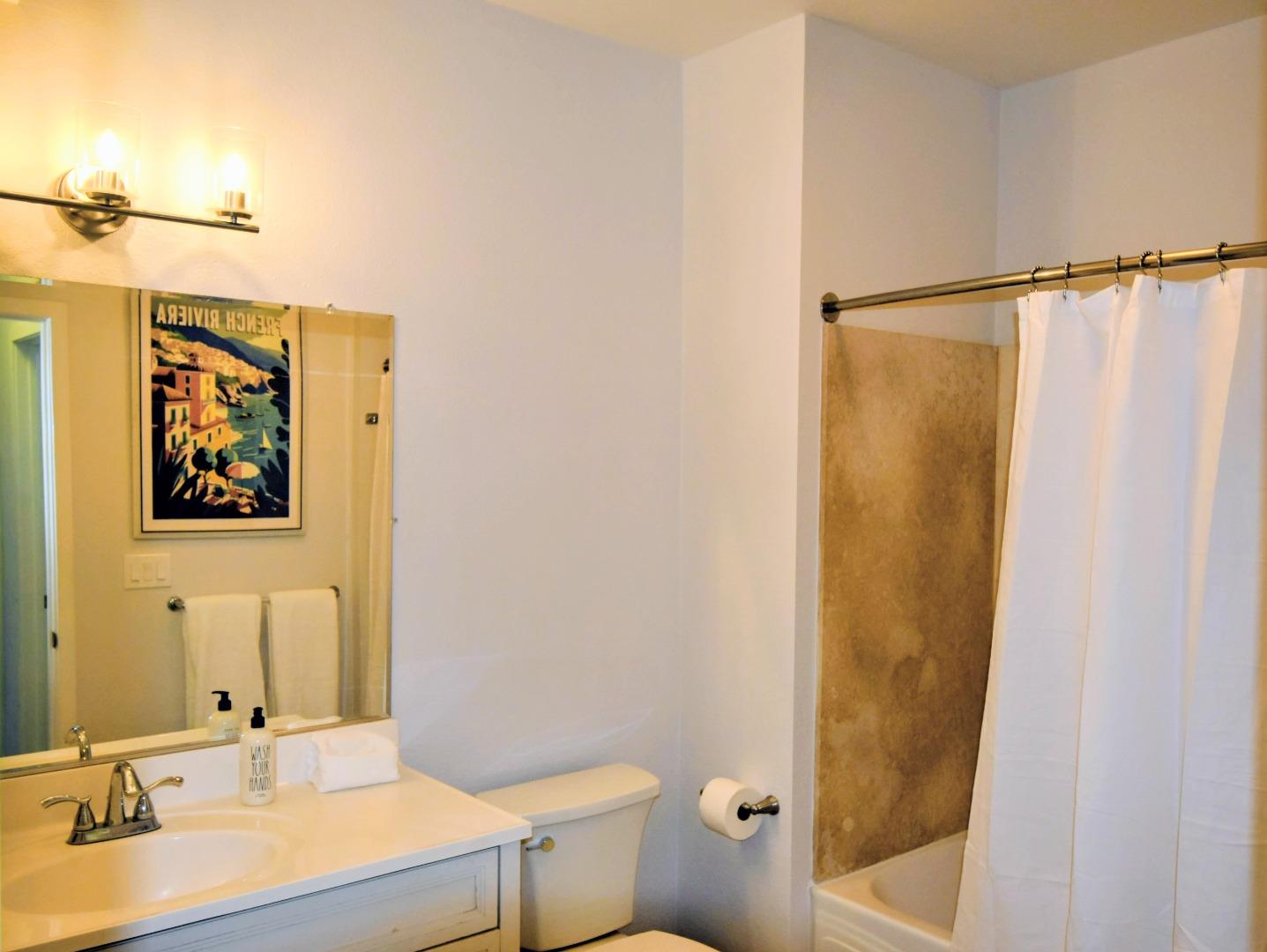 Detail Gallery Image 11 of 35 For 1066 41st Ave #A207,  Capitola,  CA 95010 - 1 Beds | 1 Baths