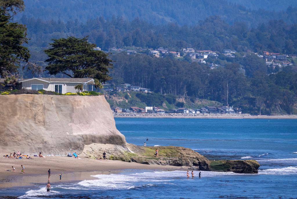 Detail Gallery Image 15 of 35 For 1066 41st Ave #A207,  Capitola,  CA 95010 - 1 Beds | 1 Baths