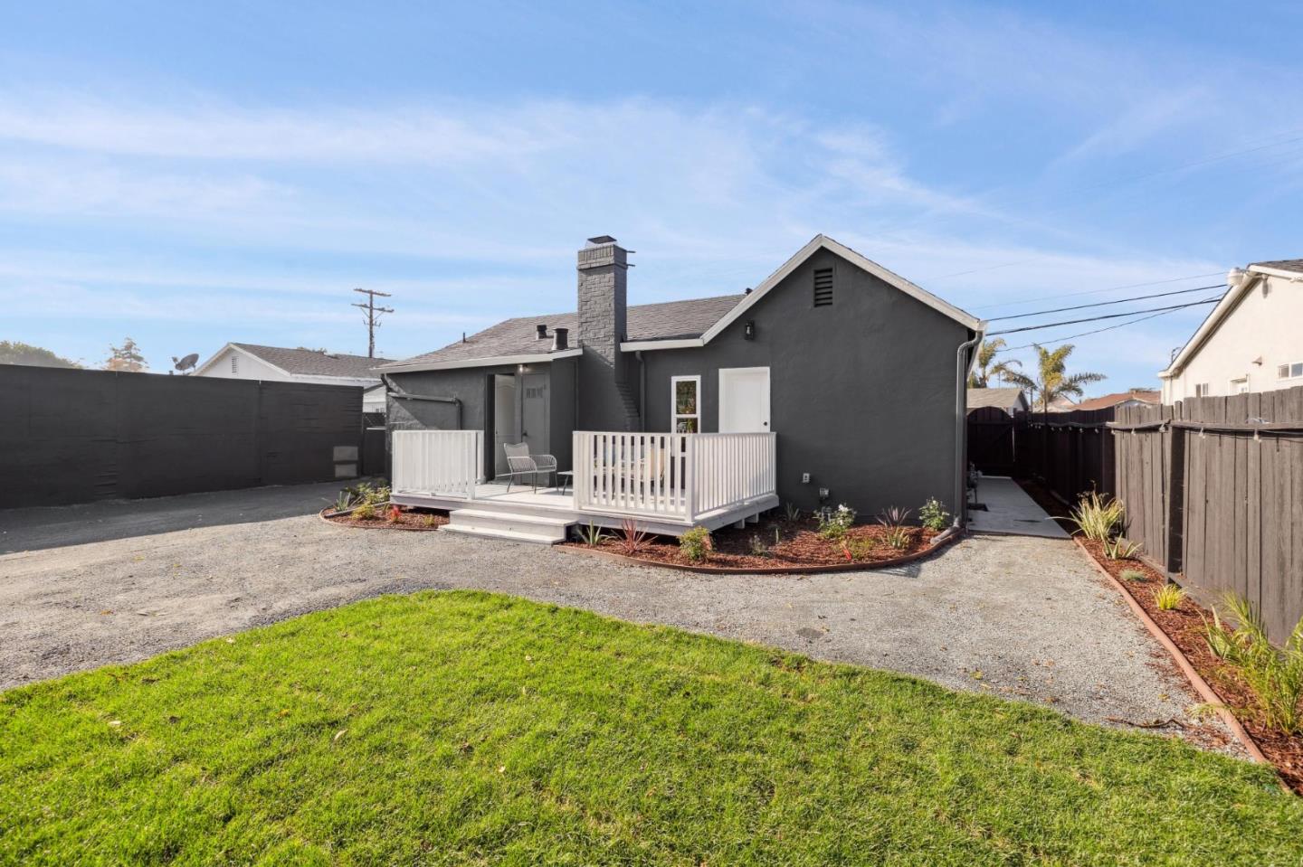 Detail Gallery Image 16 of 16 For 2352 Menalto Ave, East Palo Alto,  CA 94303 - 2 Beds | 1 Baths