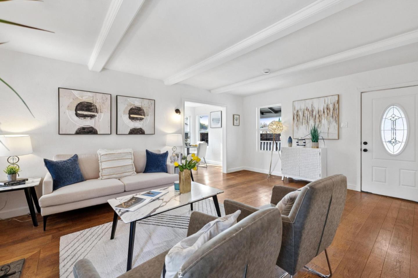 Detail Gallery Image 3 of 16 For 2352 Menalto Ave, East Palo Alto,  CA 94303 - 2 Beds | 1 Baths