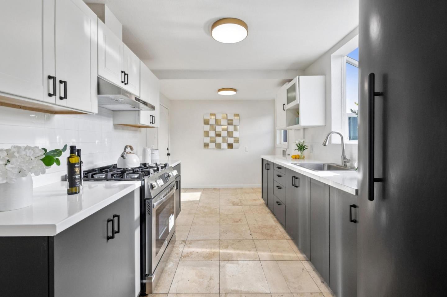 Detail Gallery Image 6 of 16 For 2352 Menalto Ave, East Palo Alto,  CA 94303 - 2 Beds | 1 Baths