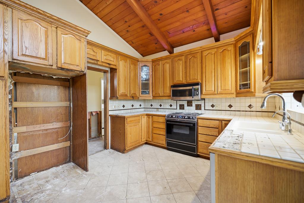 Detail Gallery Image 10 of 53 For 16 Castlewood Dr, Pleasanton,  CA 94566 - 4 Beds | 3 Baths