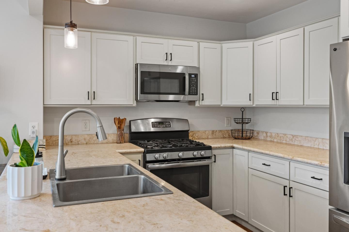 Detail Gallery Image 11 of 38 For 339 Ramona Ave, Monterey,  CA 93940 - 3 Beds | 2 Baths