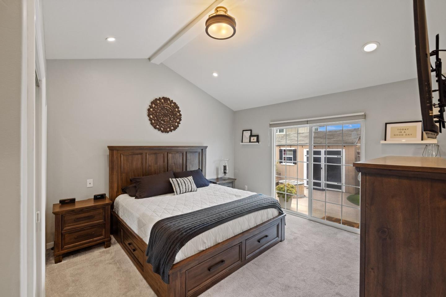 Detail Gallery Image 14 of 38 For 339 Ramona Ave, Monterey,  CA 93940 - 3 Beds | 2 Baths