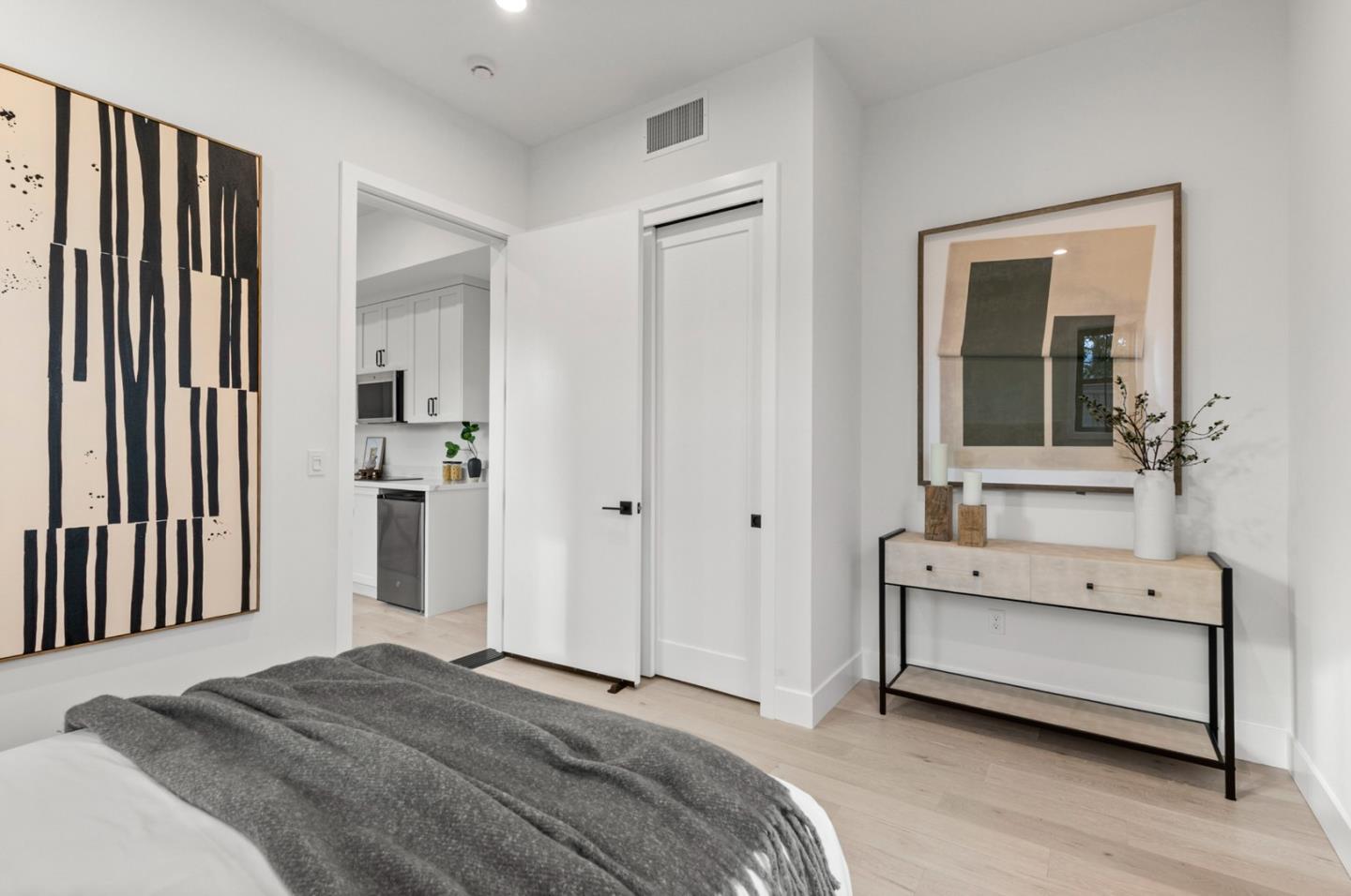 Detail Gallery Image 22 of 41 For 15236 Dickens Ave, San Jose,  CA 95124 - 5 Beds | 4/1 Baths