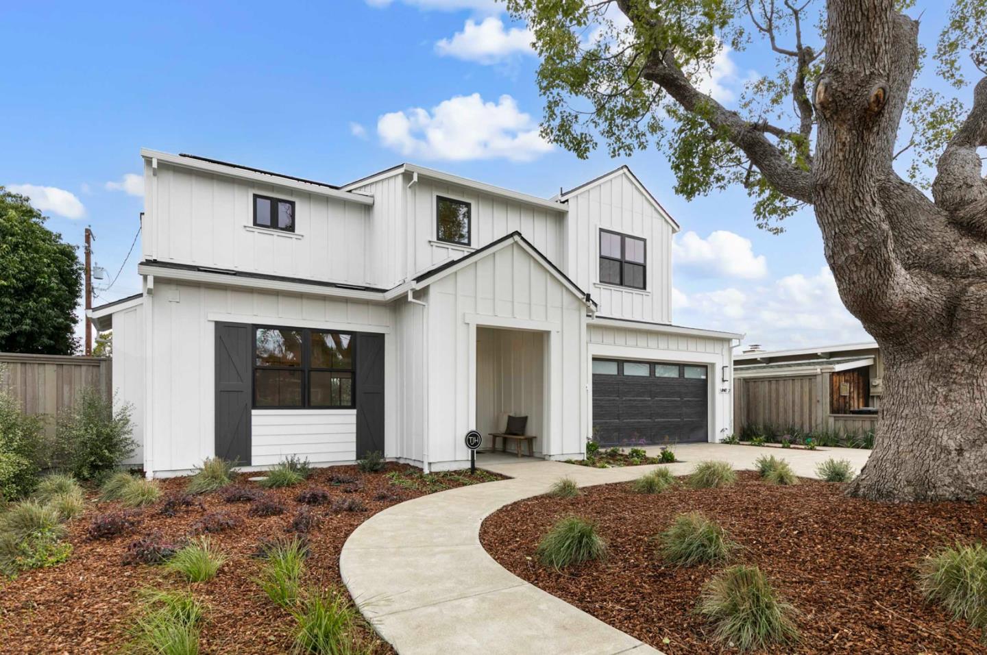 Detail Gallery Image 3 of 41 For 15236 Dickens Ave, San Jose,  CA 95124 - 5 Beds | 4/1 Baths