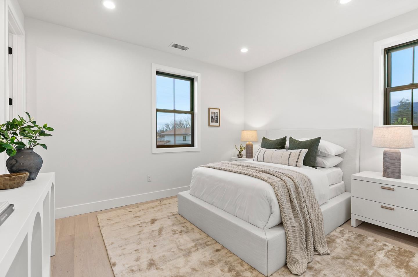 Detail Gallery Image 30 of 41 For 15236 Dickens Ave, San Jose,  CA 95124 - 5 Beds | 4/1 Baths