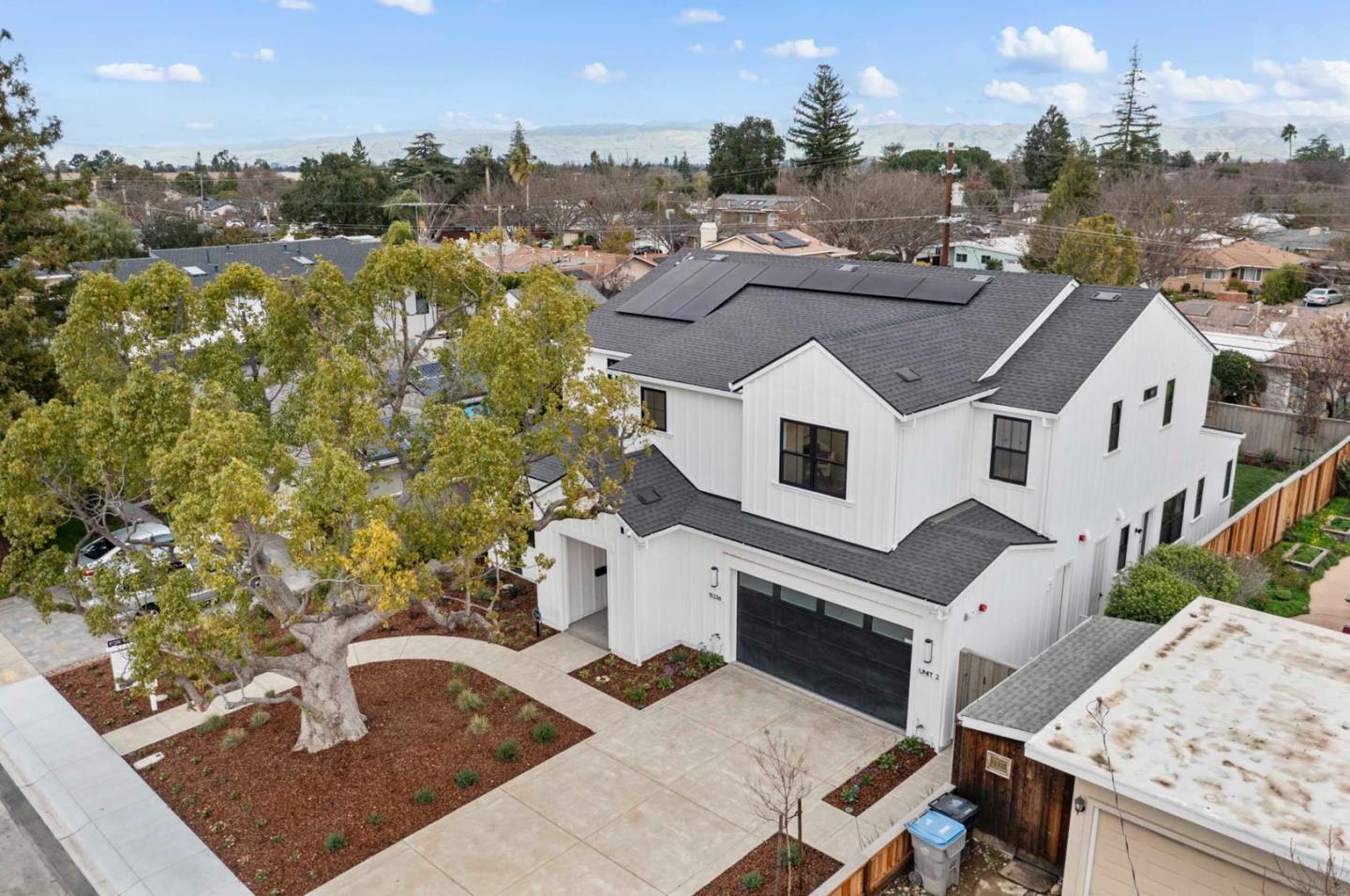 Detail Gallery Image 5 of 41 For 15236 Dickens Ave, San Jose,  CA 95124 - 5 Beds | 4/1 Baths