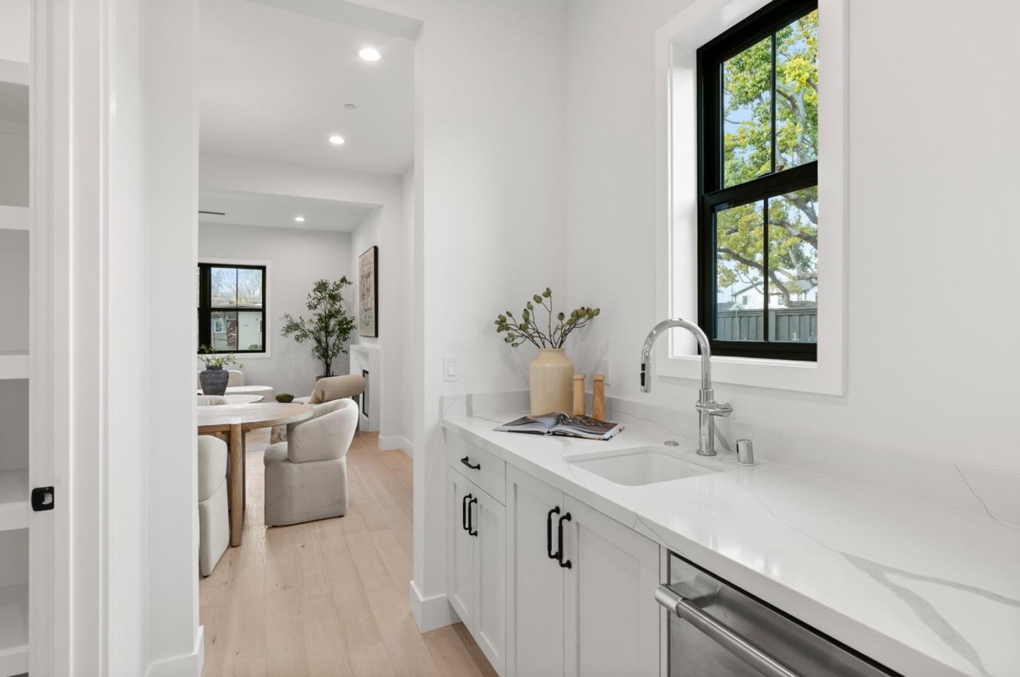 Detail Gallery Image 10 of 45 For 2660 Cardinal Ln, San Jose,  CA 95125 - 5 Beds | 4/1 Baths