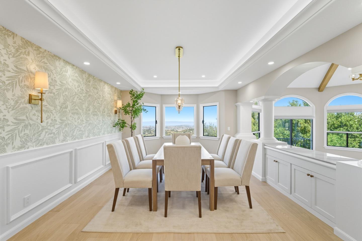 Detail Gallery Image 10 of 113 For 1 Lewis Ranch Rd, San Carlos,  CA 94070 - 6 Beds | 6/1 Baths