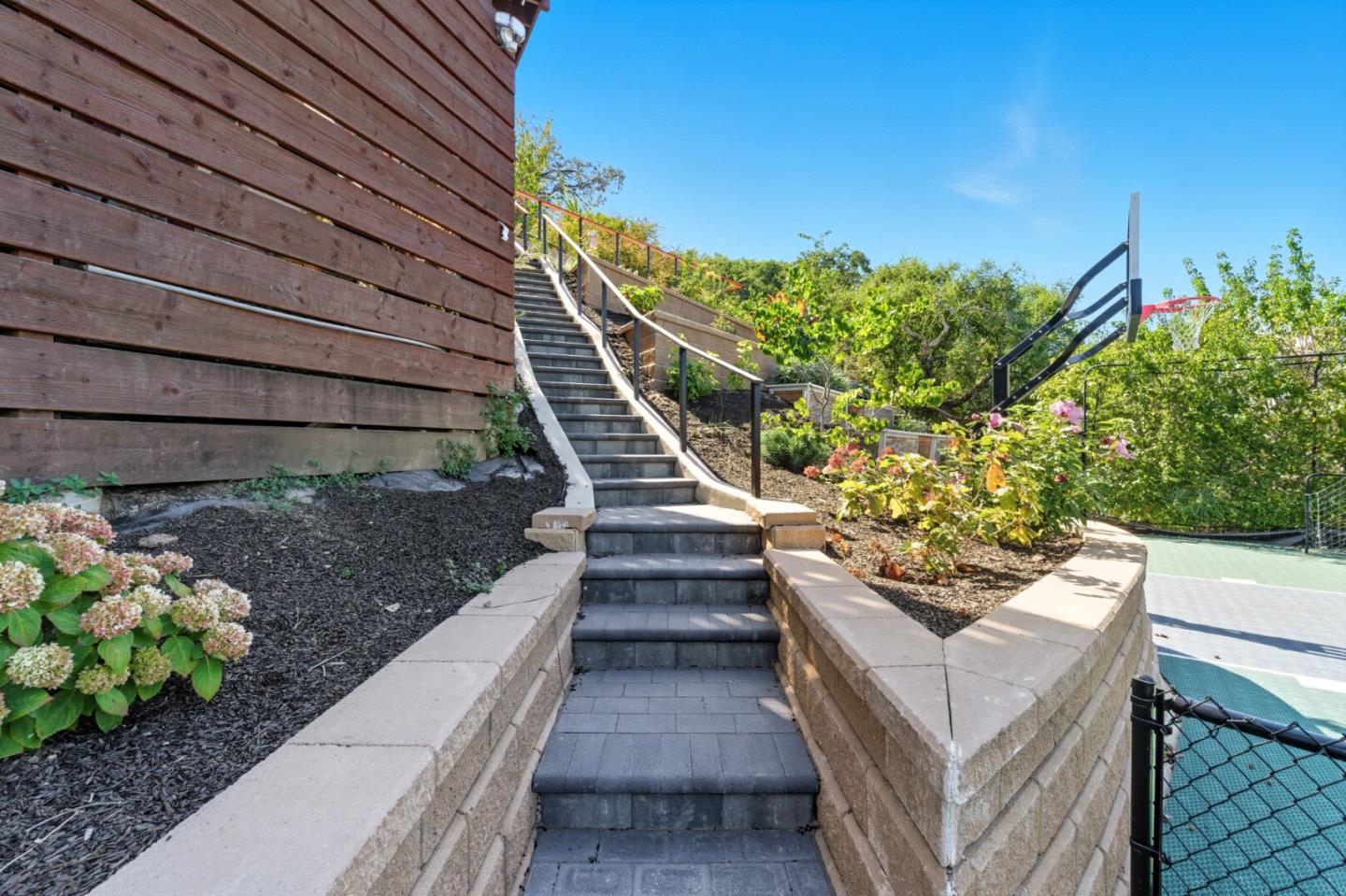 Detail Gallery Image 102 of 113 For 1 Lewis Ranch Rd, San Carlos,  CA 94070 - 6 Beds | 6/1 Baths