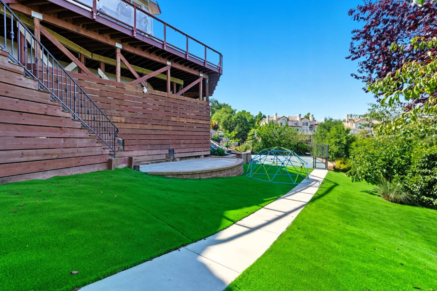 Detail Gallery Image 103 of 113 For 1 Lewis Ranch Rd, San Carlos,  CA 94070 - 6 Beds | 6/1 Baths