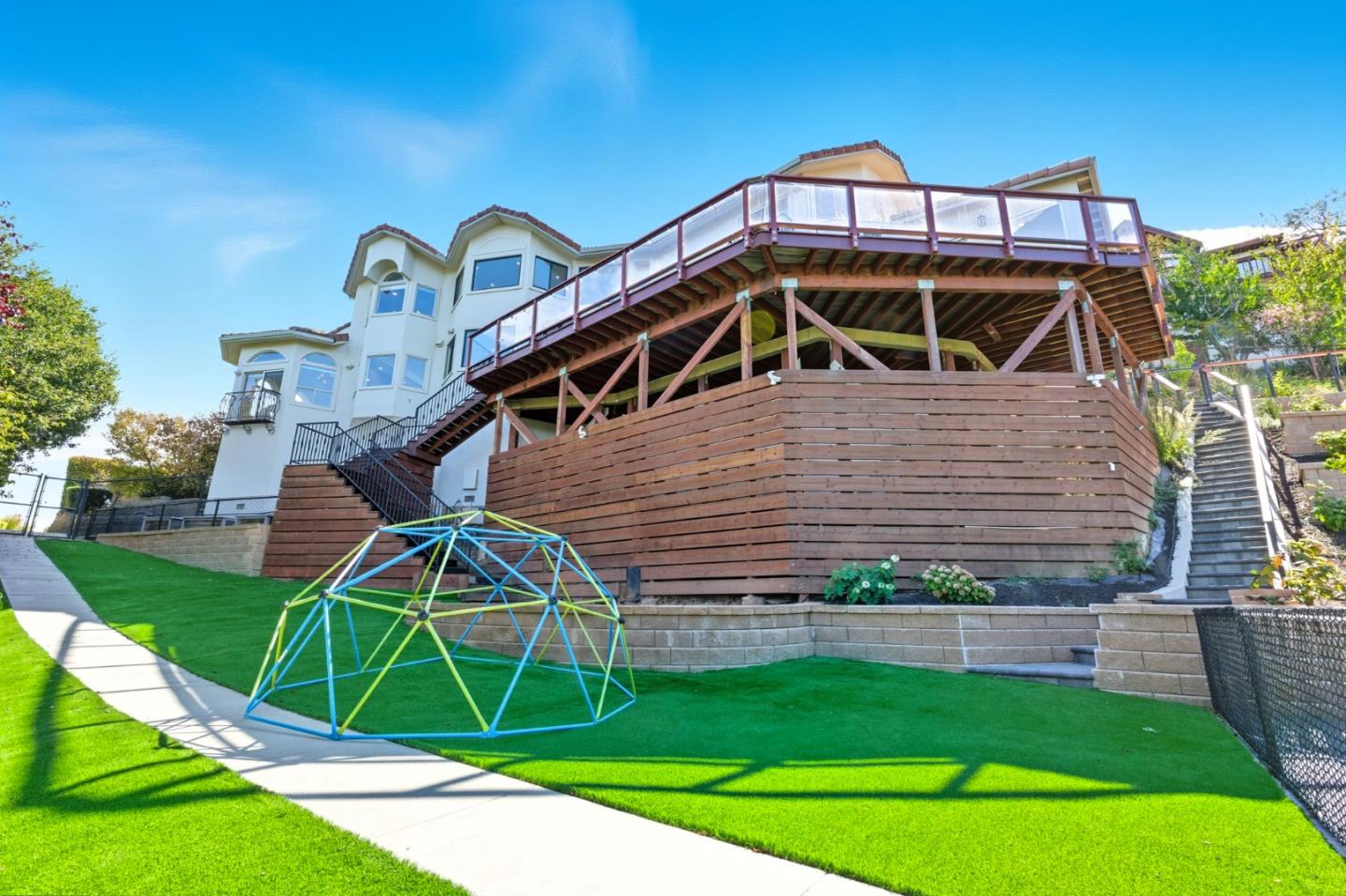 Detail Gallery Image 104 of 113 For 1 Lewis Ranch Rd, San Carlos,  CA 94070 - 6 Beds | 6/1 Baths