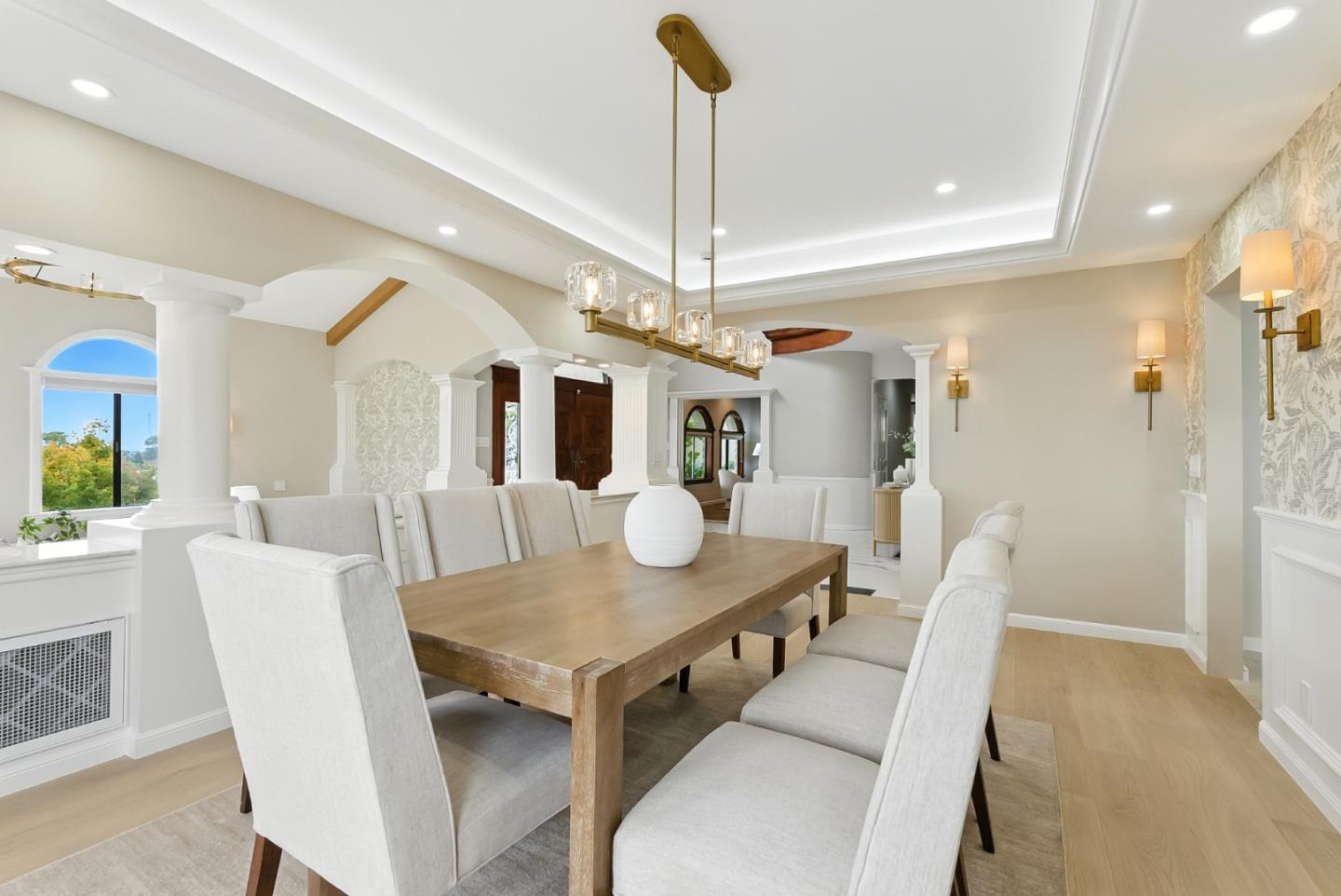 Detail Gallery Image 11 of 113 For 1 Lewis Ranch Rd, San Carlos,  CA 94070 - 6 Beds | 6/1 Baths