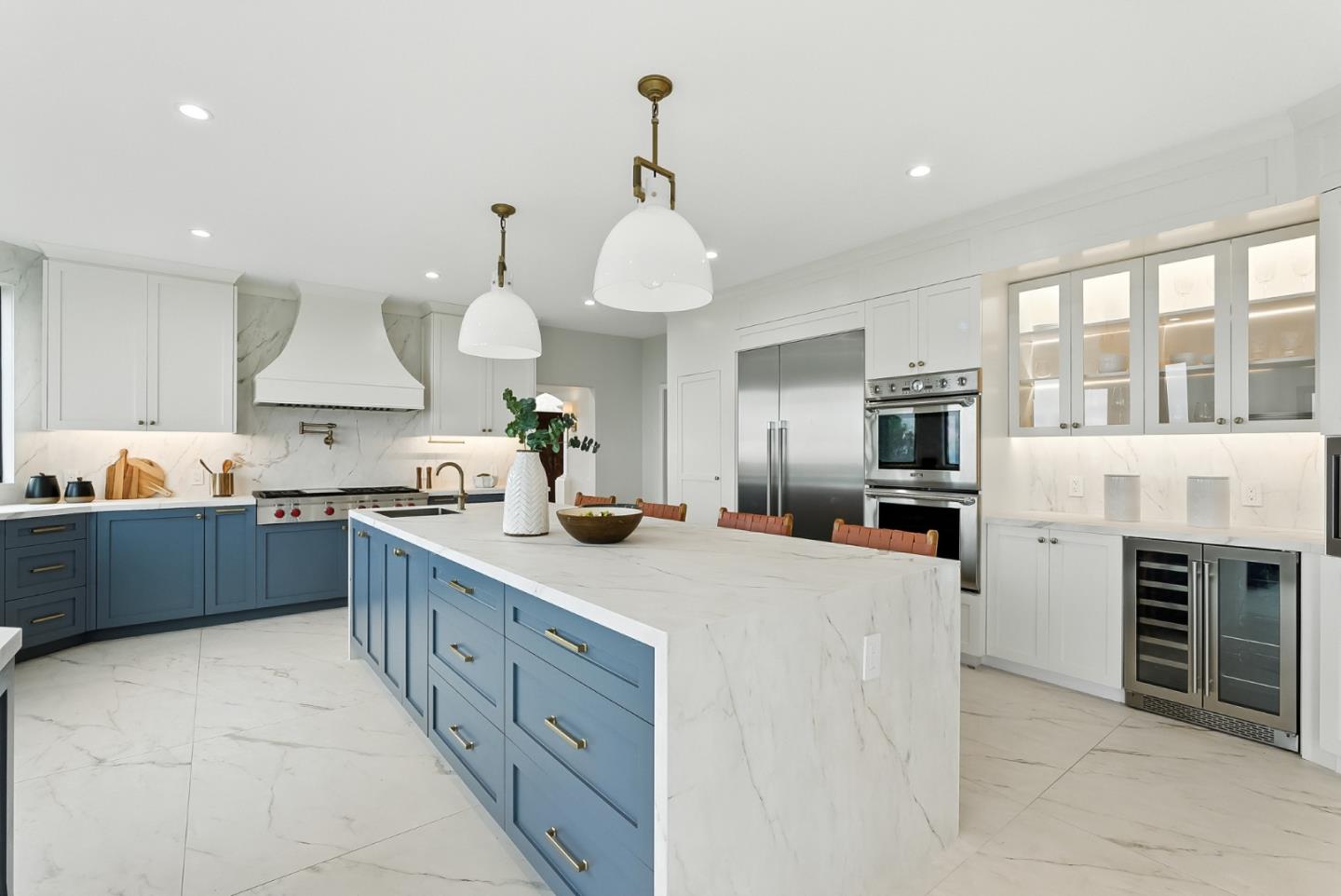 Detail Gallery Image 15 of 113 For 1 Lewis Ranch Rd, San Carlos,  CA 94070 - 6 Beds | 6/1 Baths