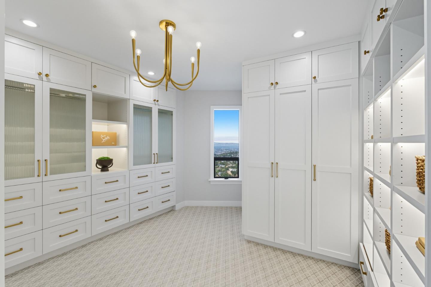 Detail Gallery Image 36 of 113 For 1 Lewis Ranch Rd, San Carlos,  CA 94070 - 6 Beds | 6/1 Baths