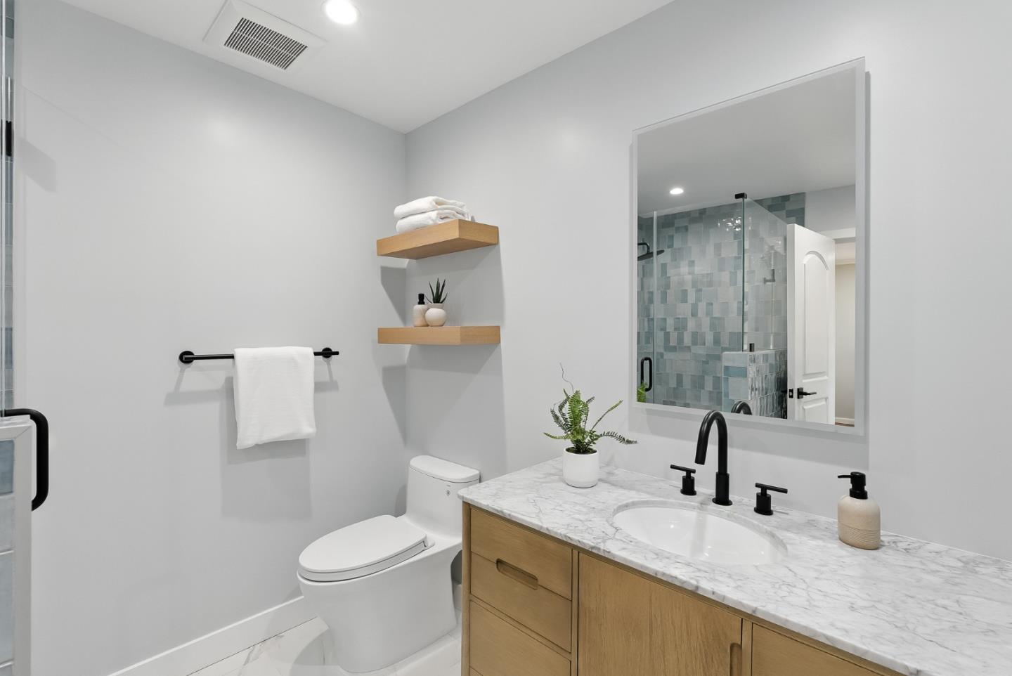 Detail Gallery Image 41 of 113 For 1 Lewis Ranch Rd, San Carlos,  CA 94070 - 6 Beds | 6/1 Baths