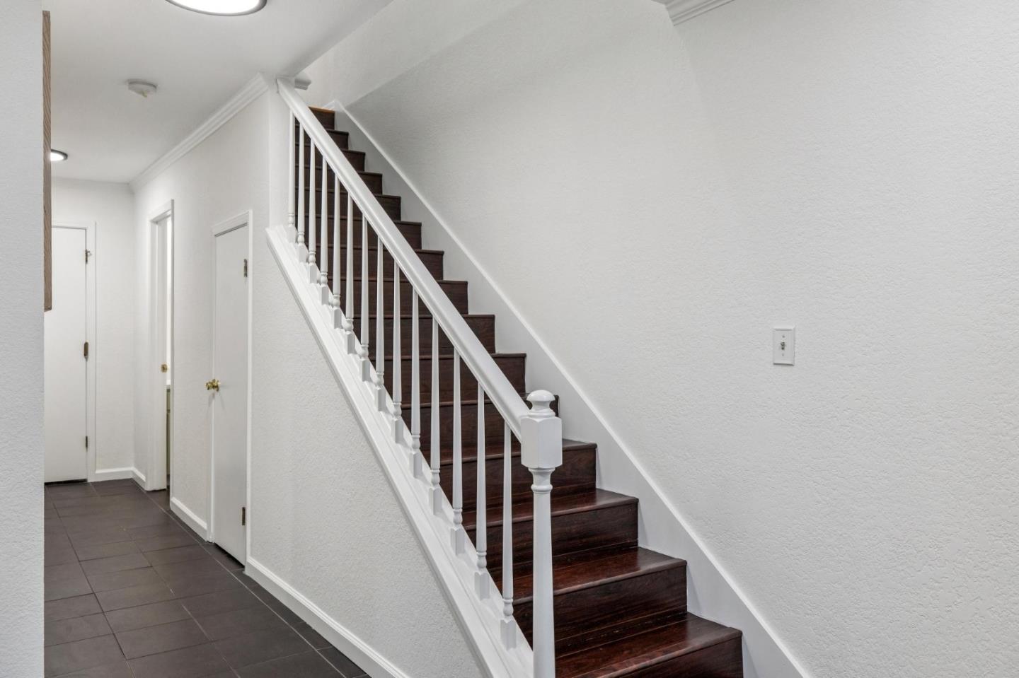 Detail Gallery Image 16 of 34 For 1303 Victoria Ter, Sunnyvale,  CA 94087 - 2 Beds | 2/1 Baths