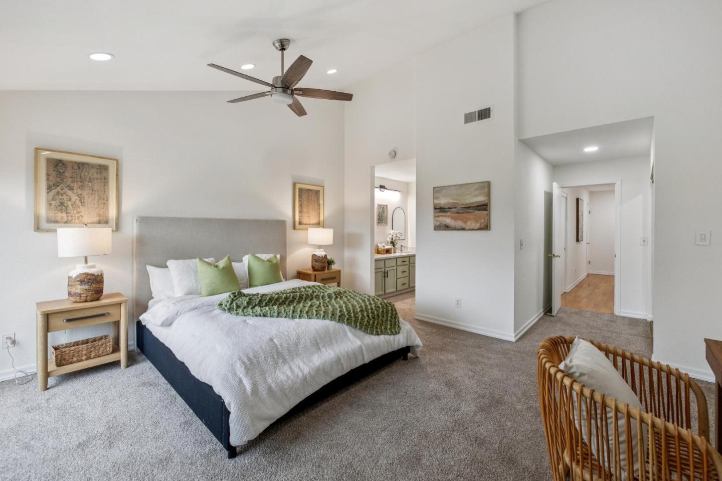 Detail Gallery Image 18 of 34 For 1303 Victoria Ter, Sunnyvale,  CA 94087 - 2 Beds | 2/1 Baths