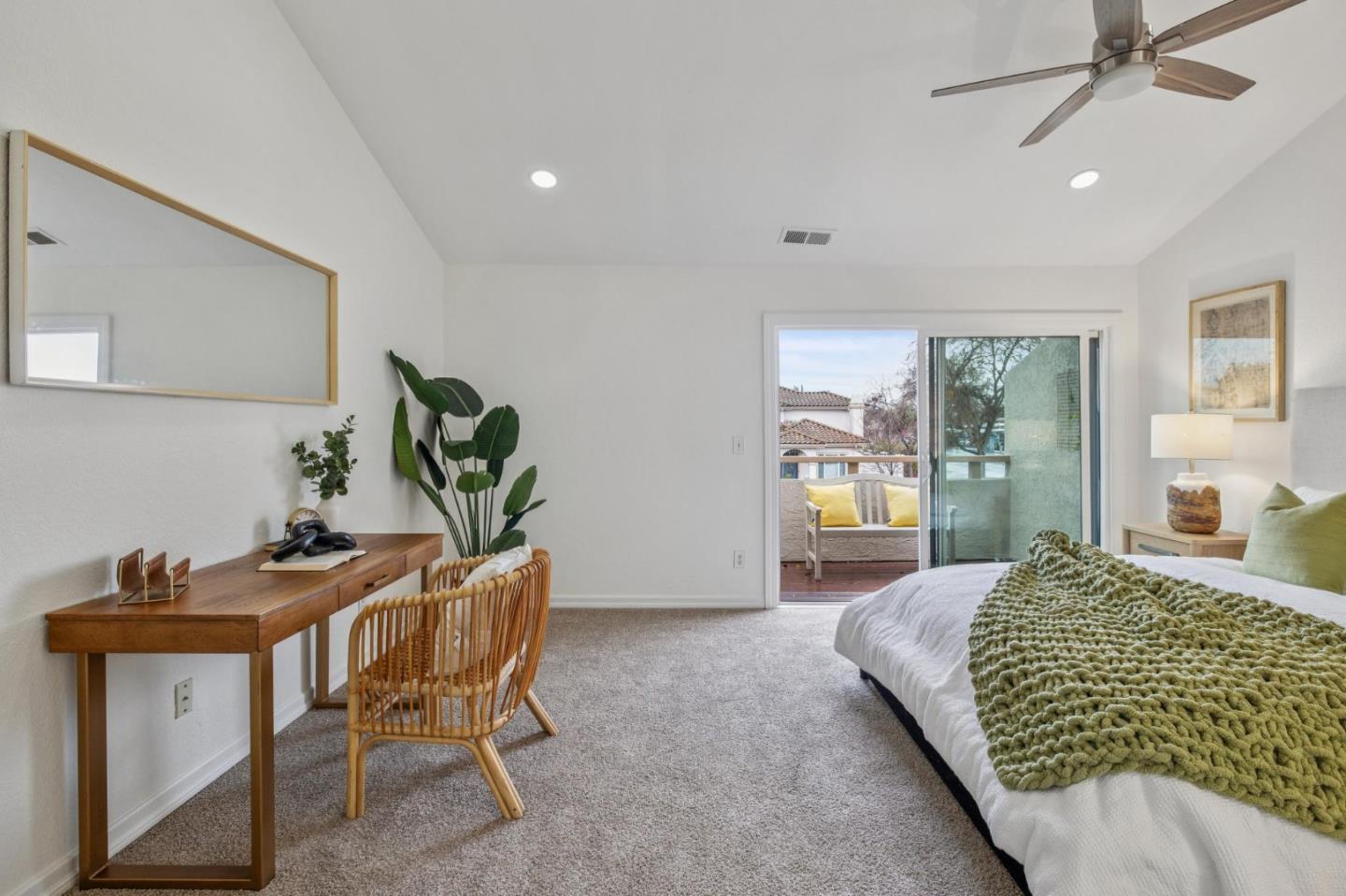 Detail Gallery Image 23 of 34 For 1303 Victoria Ter, Sunnyvale,  CA 94087 - 2 Beds | 2/1 Baths