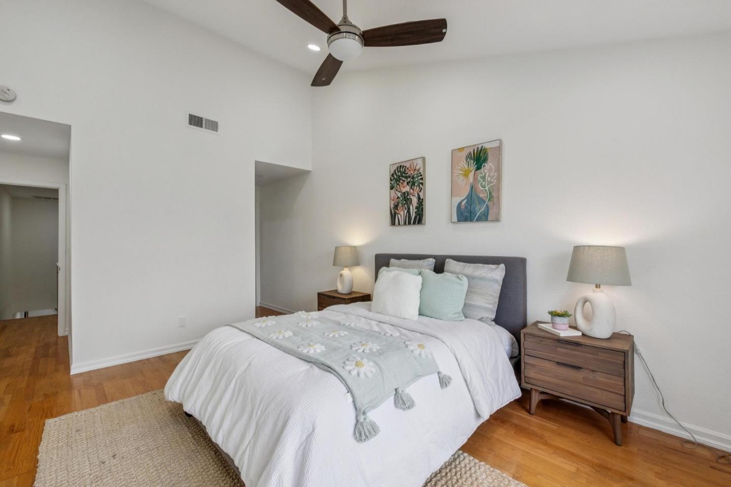 Detail Gallery Image 27 of 34 For 1303 Victoria Ter, Sunnyvale,  CA 94087 - 2 Beds | 2/1 Baths