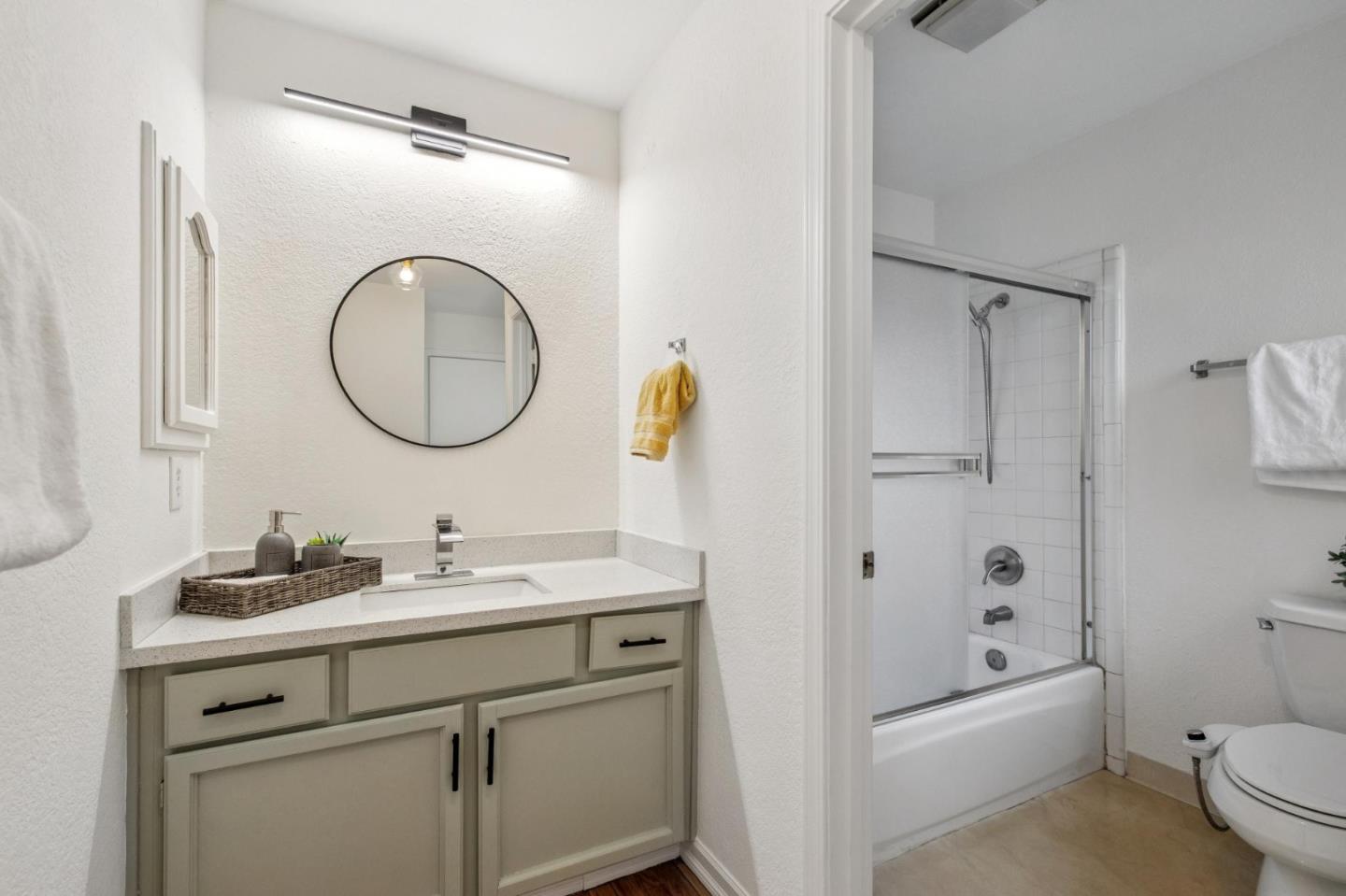 Detail Gallery Image 29 of 34 For 1303 Victoria Ter, Sunnyvale,  CA 94087 - 2 Beds | 2/1 Baths