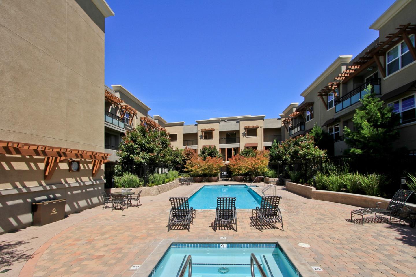 Detail Gallery Image 18 of 30 For 4388 El Camino Real #130,  Los Altos,  CA 94022 - 2 Beds | 2 Baths