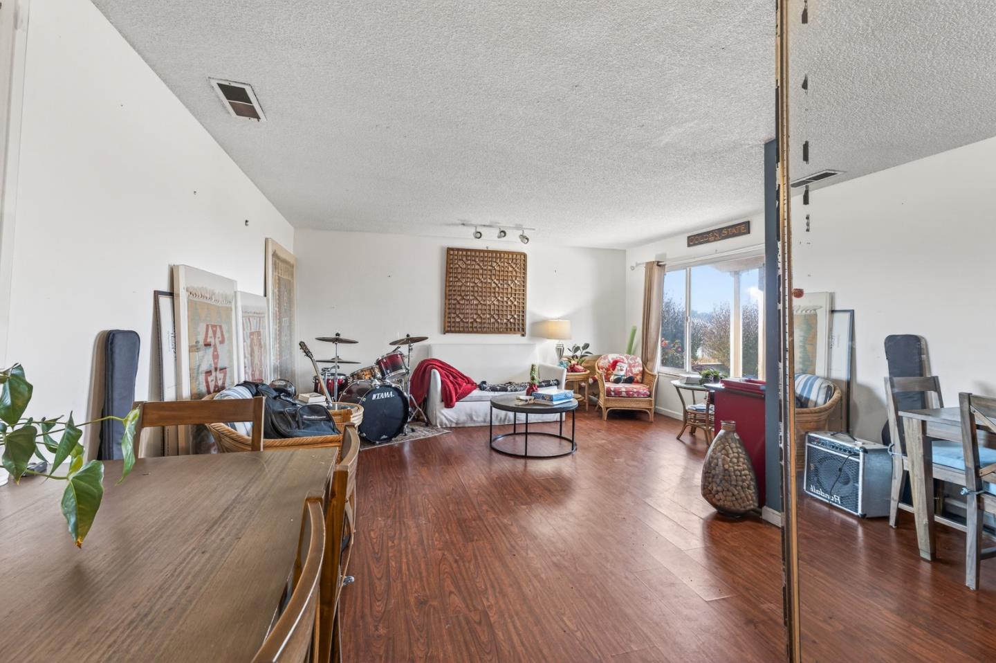 Detail Gallery Image 11 of 34 For 1688 Harding St, Seaside,  CA 93955 - 3 Beds | 2 Baths