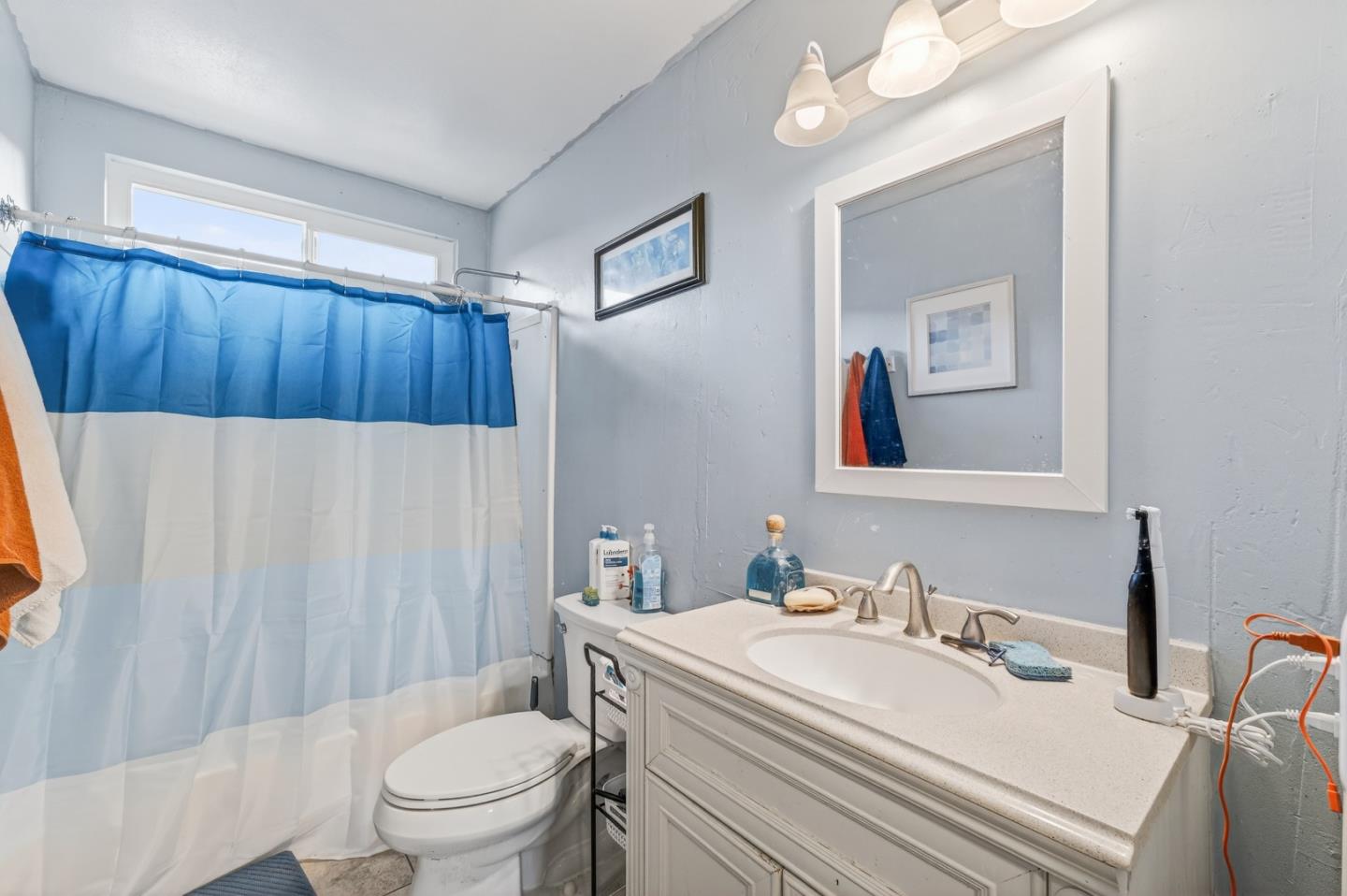 Detail Gallery Image 22 of 34 For 1688 Harding St, Seaside,  CA 93955 - 3 Beds | 2 Baths
