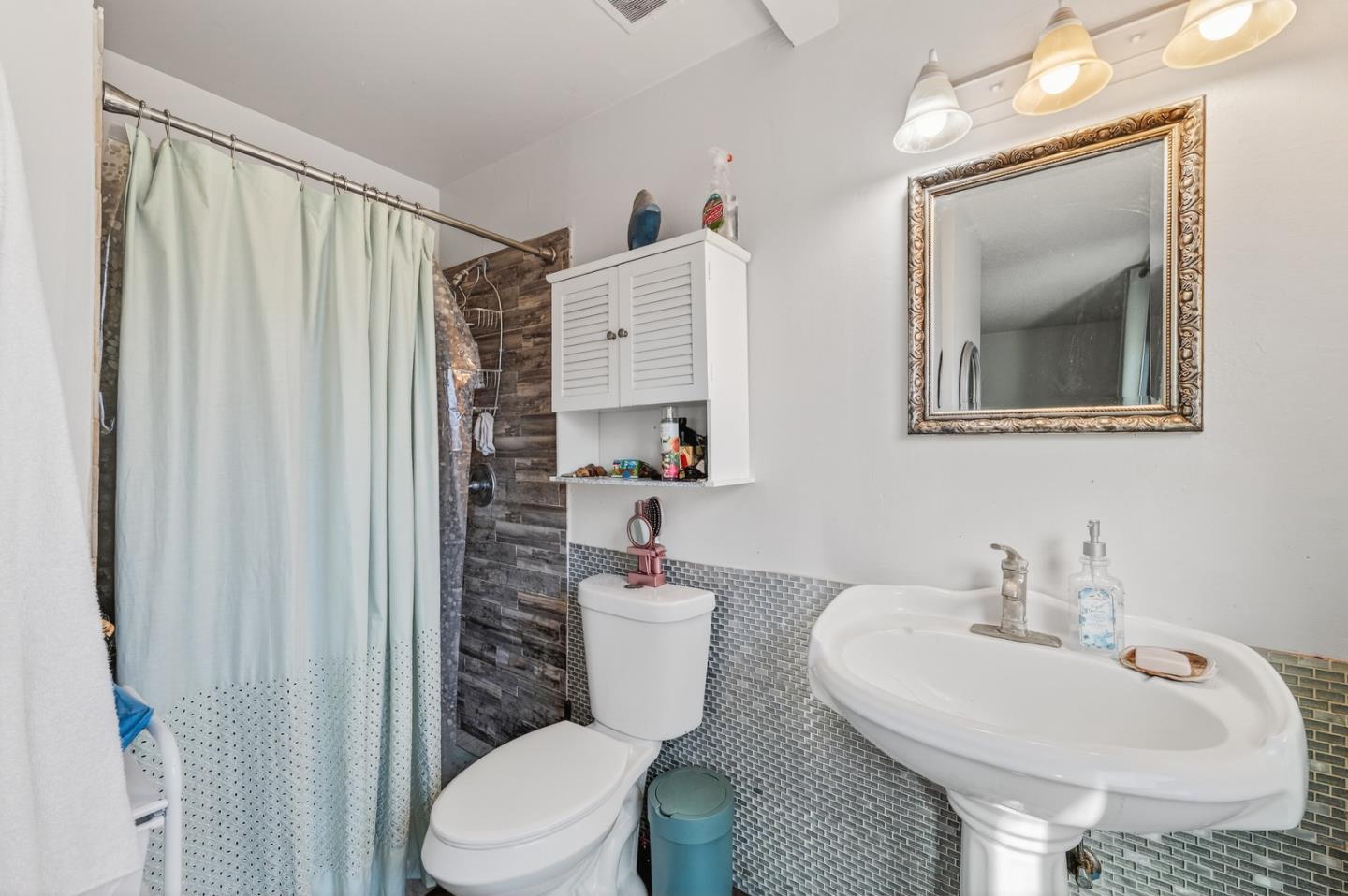 Detail Gallery Image 23 of 34 For 1688 Harding St, Seaside,  CA 93955 - 3 Beds | 2 Baths