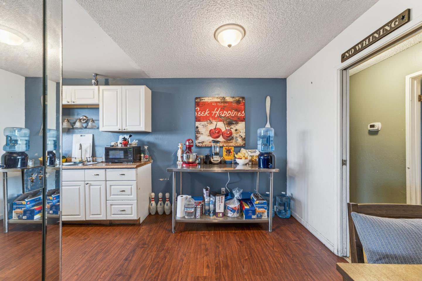 Detail Gallery Image 6 of 34 For 1688 Harding St, Seaside,  CA 93955 - 3 Beds | 2 Baths