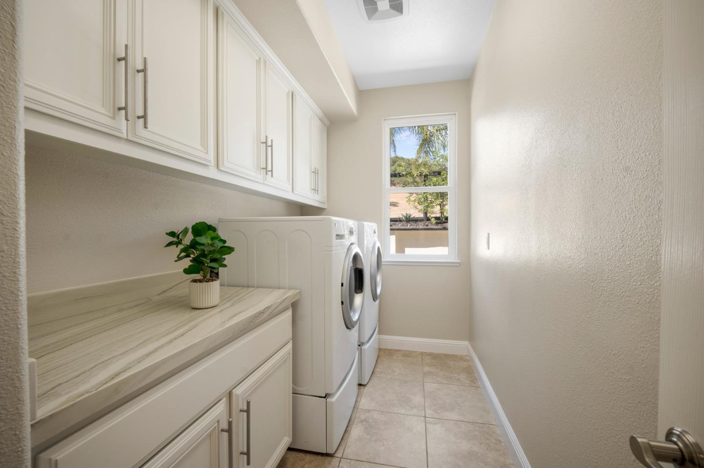 Detail Gallery Image 53 of 75 For 5807 Casita Way, Gilroy,  CA 95020 - 5 Beds | 4 Baths