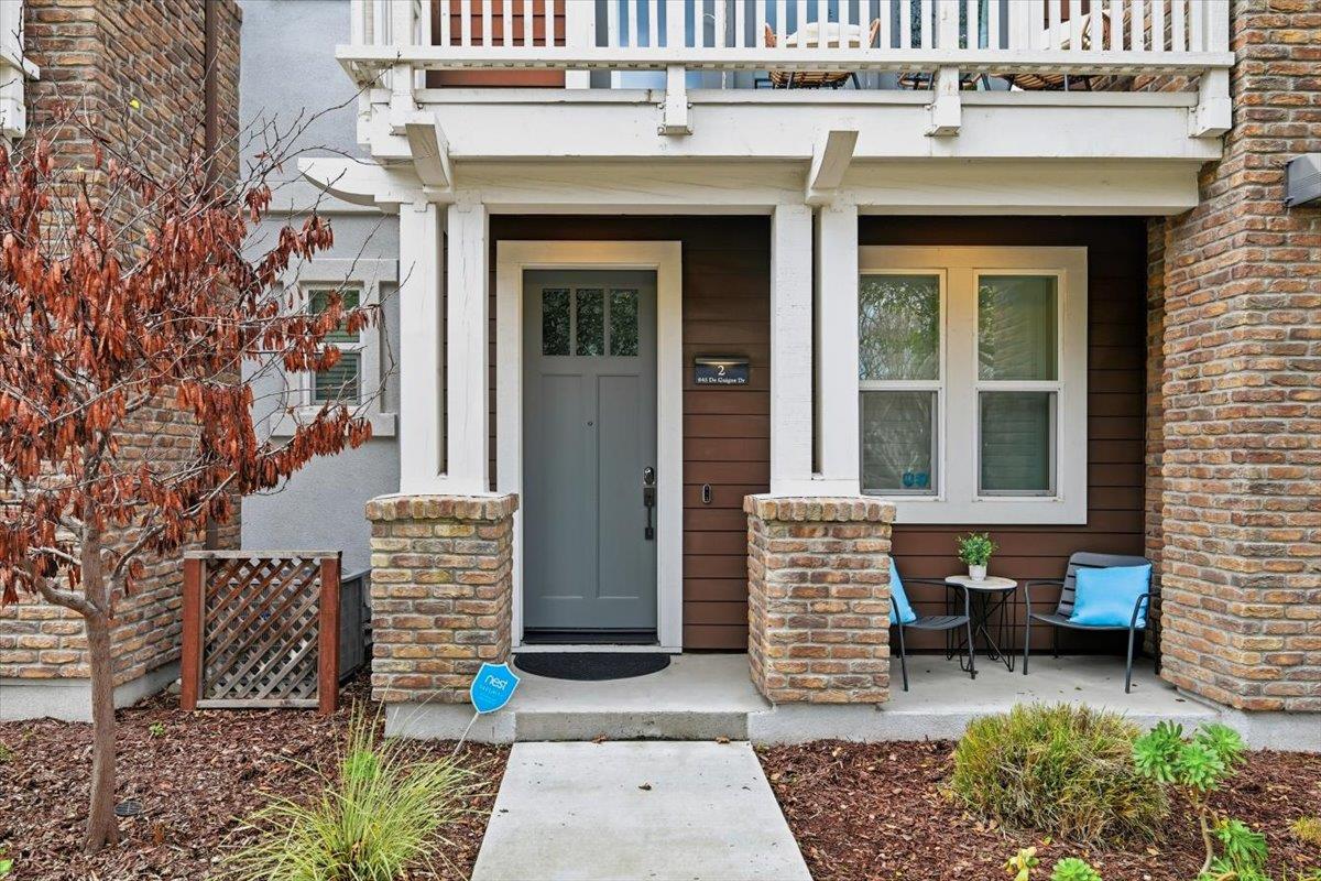 Detail Gallery Image 2 of 59 For 845 De Guigne Dr #2,  Sunnyvale,  CA 94085 - 3 Beds | 2/2 Baths