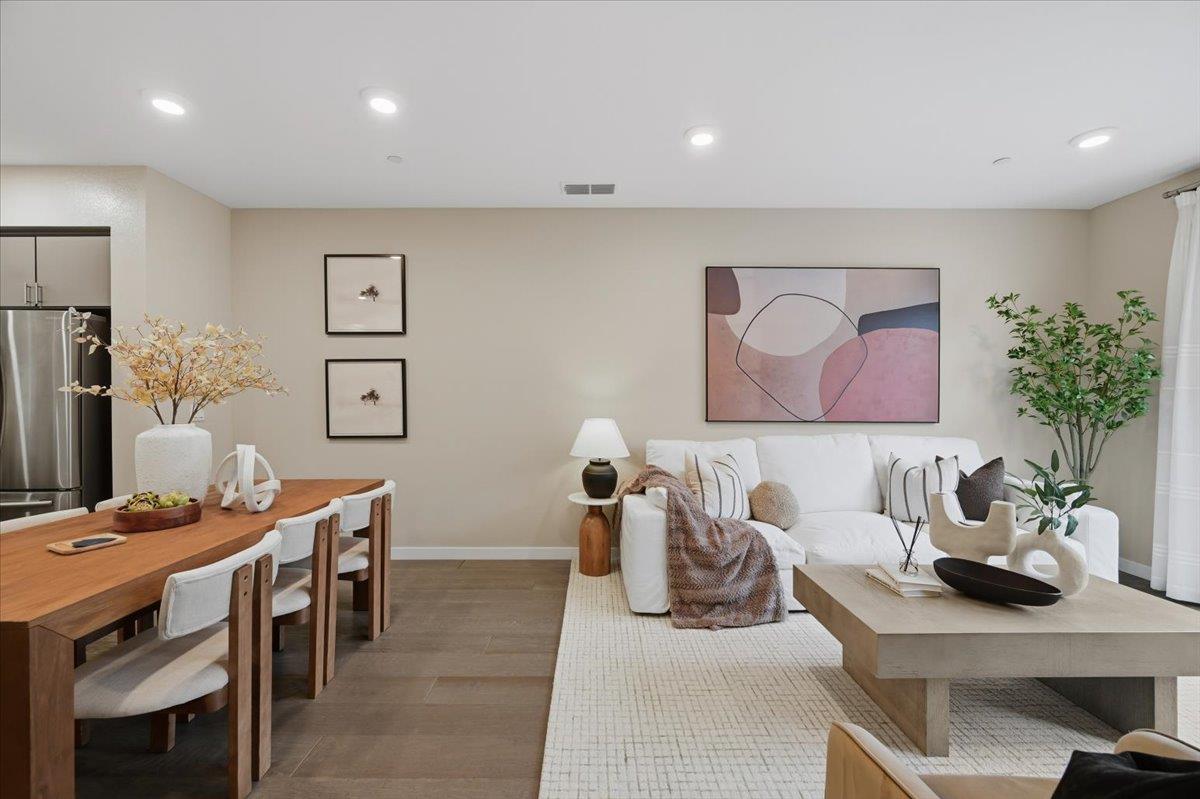 Detail Gallery Image 20 of 59 For 845 De Guigne Dr #2,  Sunnyvale,  CA 94085 - 3 Beds | 2/2 Baths