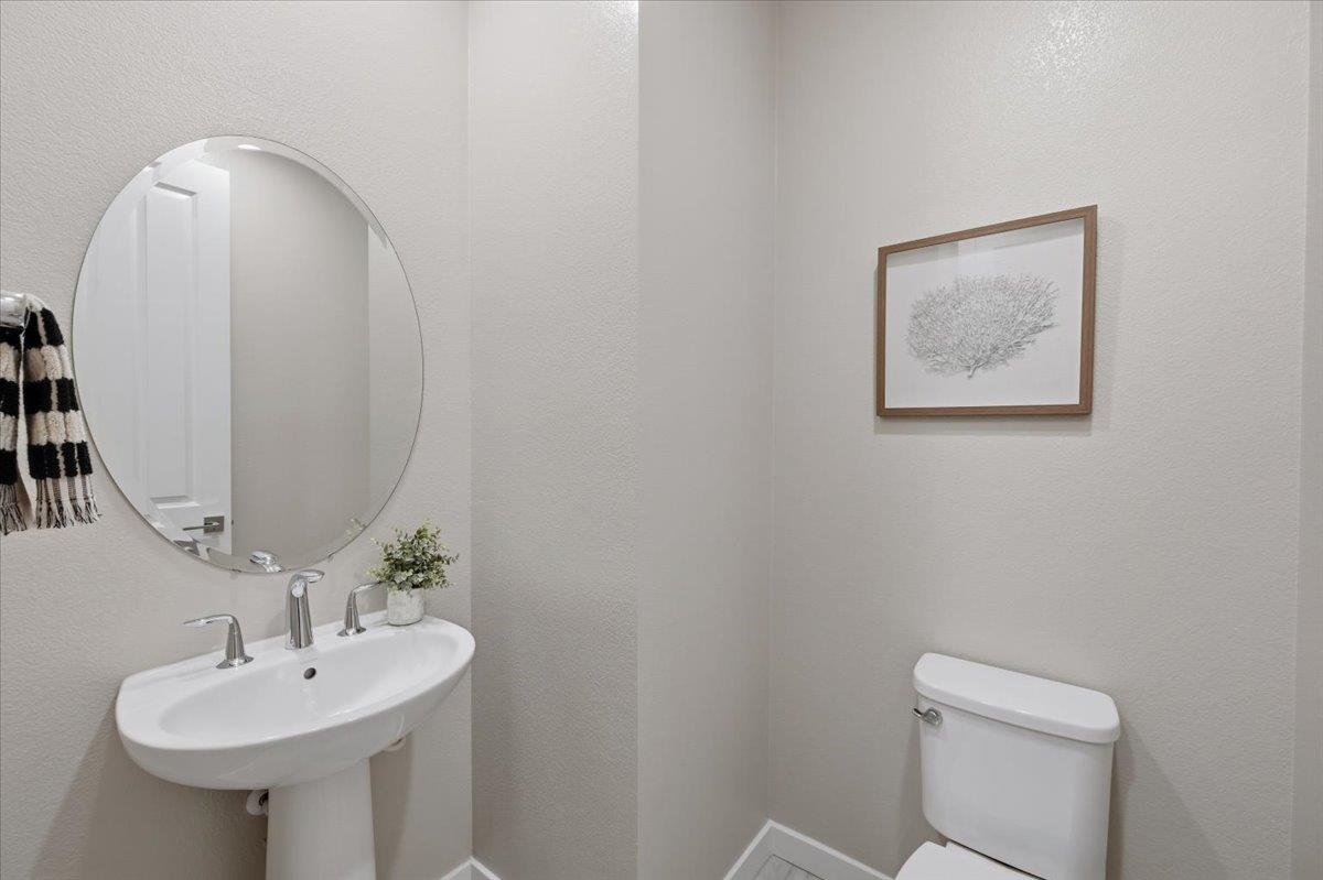 Detail Gallery Image 22 of 59 For 845 De Guigne Dr #2,  Sunnyvale,  CA 94085 - 3 Beds | 2/2 Baths