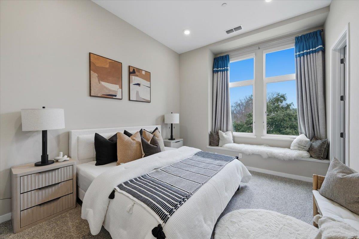 Detail Gallery Image 23 of 59 For 845 De Guigne Dr #2,  Sunnyvale,  CA 94085 - 3 Beds | 2/2 Baths