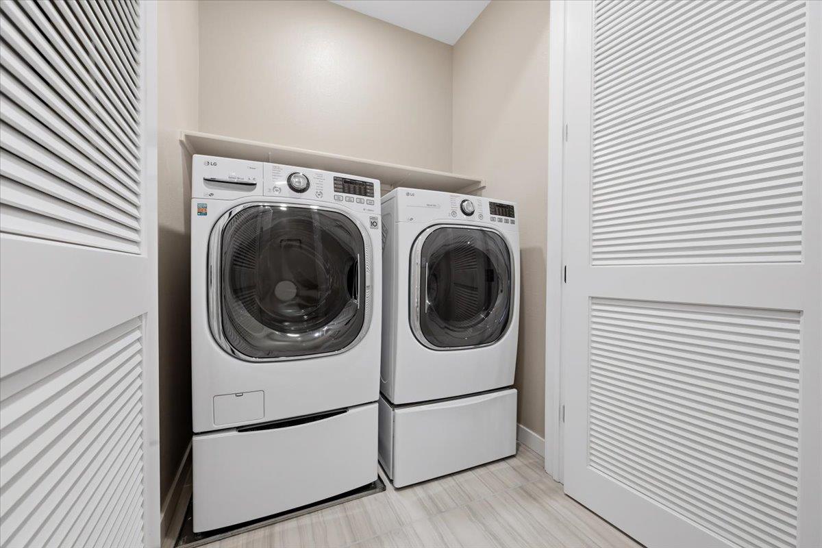 Detail Gallery Image 38 of 59 For 845 De Guigne Dr #2,  Sunnyvale,  CA 94085 - 3 Beds | 2/2 Baths