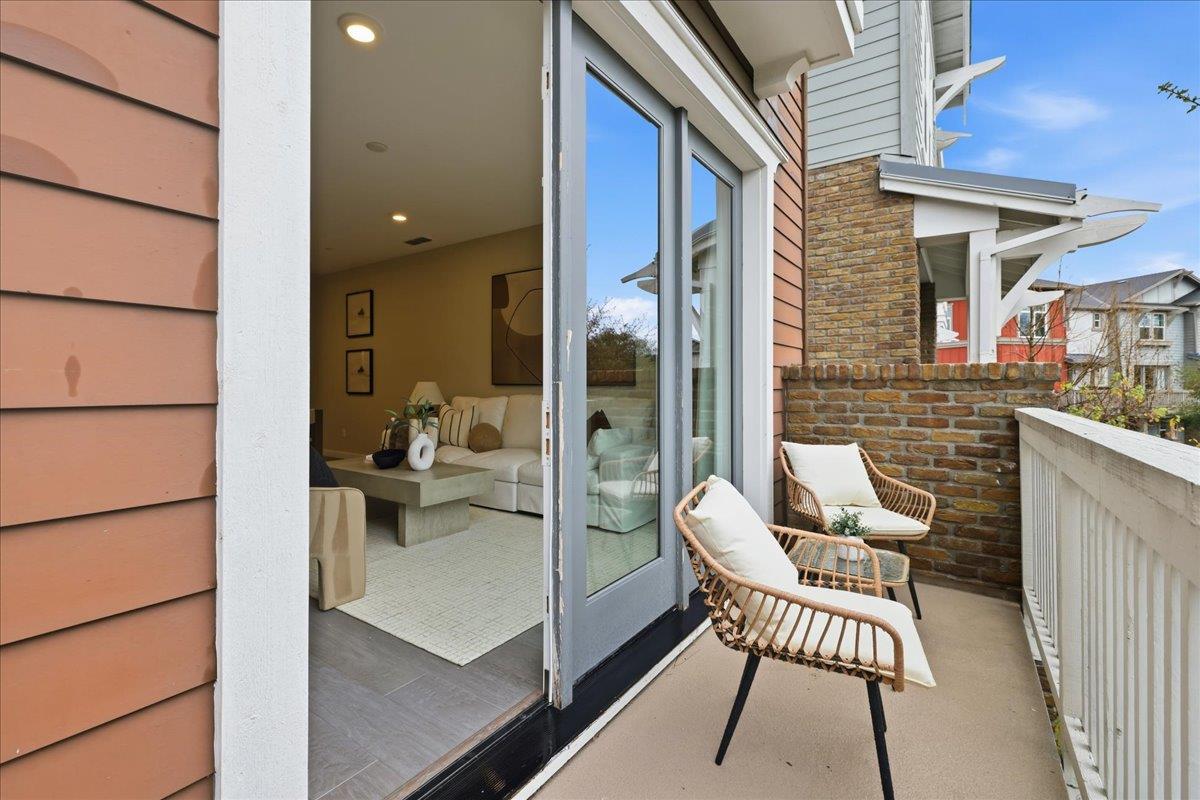 Detail Gallery Image 42 of 59 For 845 De Guigne Dr #2,  Sunnyvale,  CA 94085 - 3 Beds | 2/2 Baths