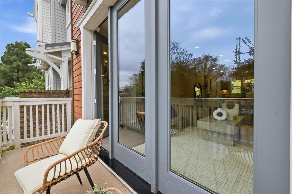 Detail Gallery Image 43 of 59 For 845 De Guigne Dr #2,  Sunnyvale,  CA 94085 - 3 Beds | 2/2 Baths