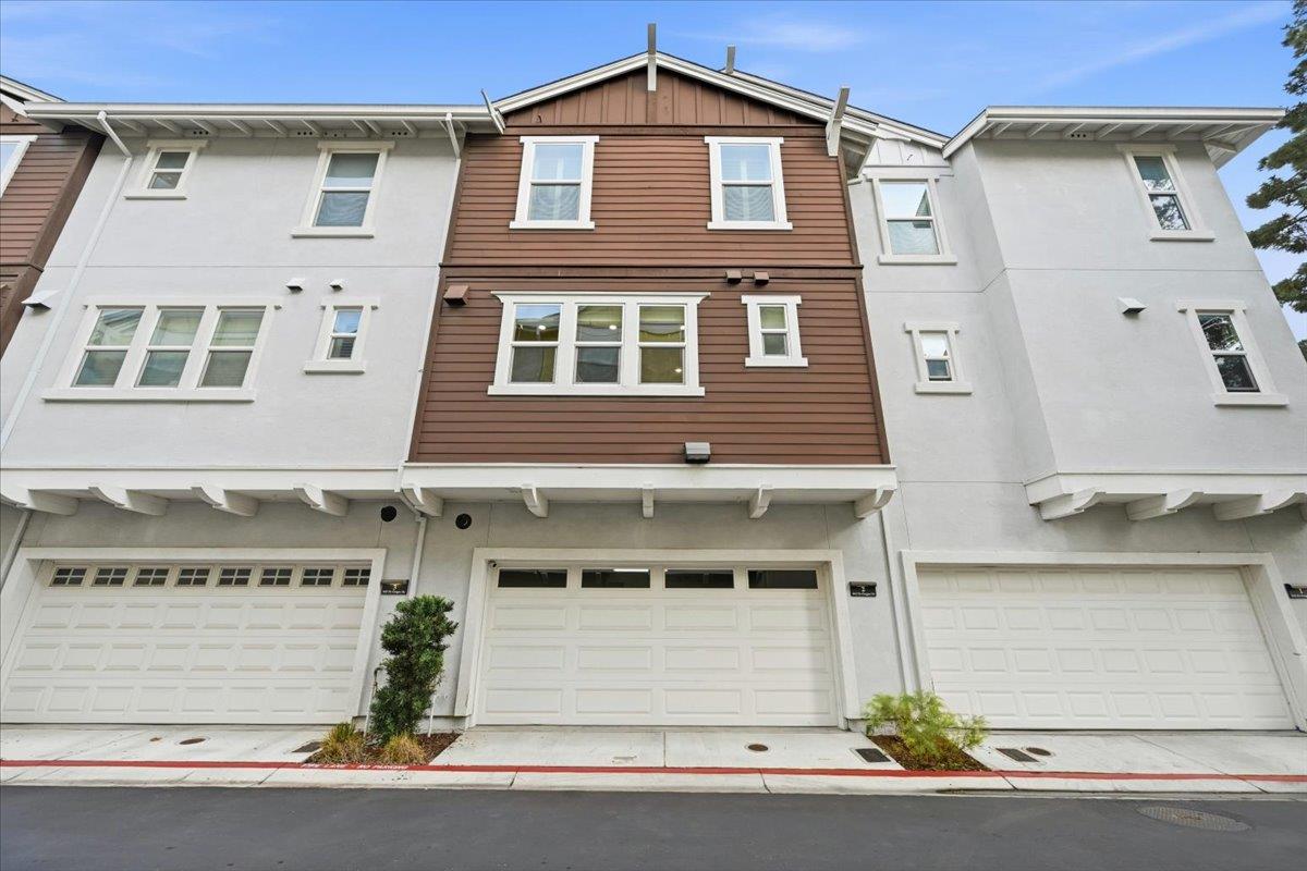 Detail Gallery Image 44 of 59 For 845 De Guigne Dr #2,  Sunnyvale,  CA 94085 - 3 Beds | 2/2 Baths